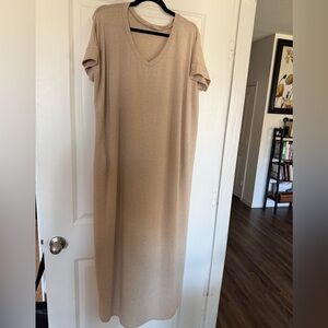Zenana Outfitters Beige V-Neck Maxi Dress with pockets!